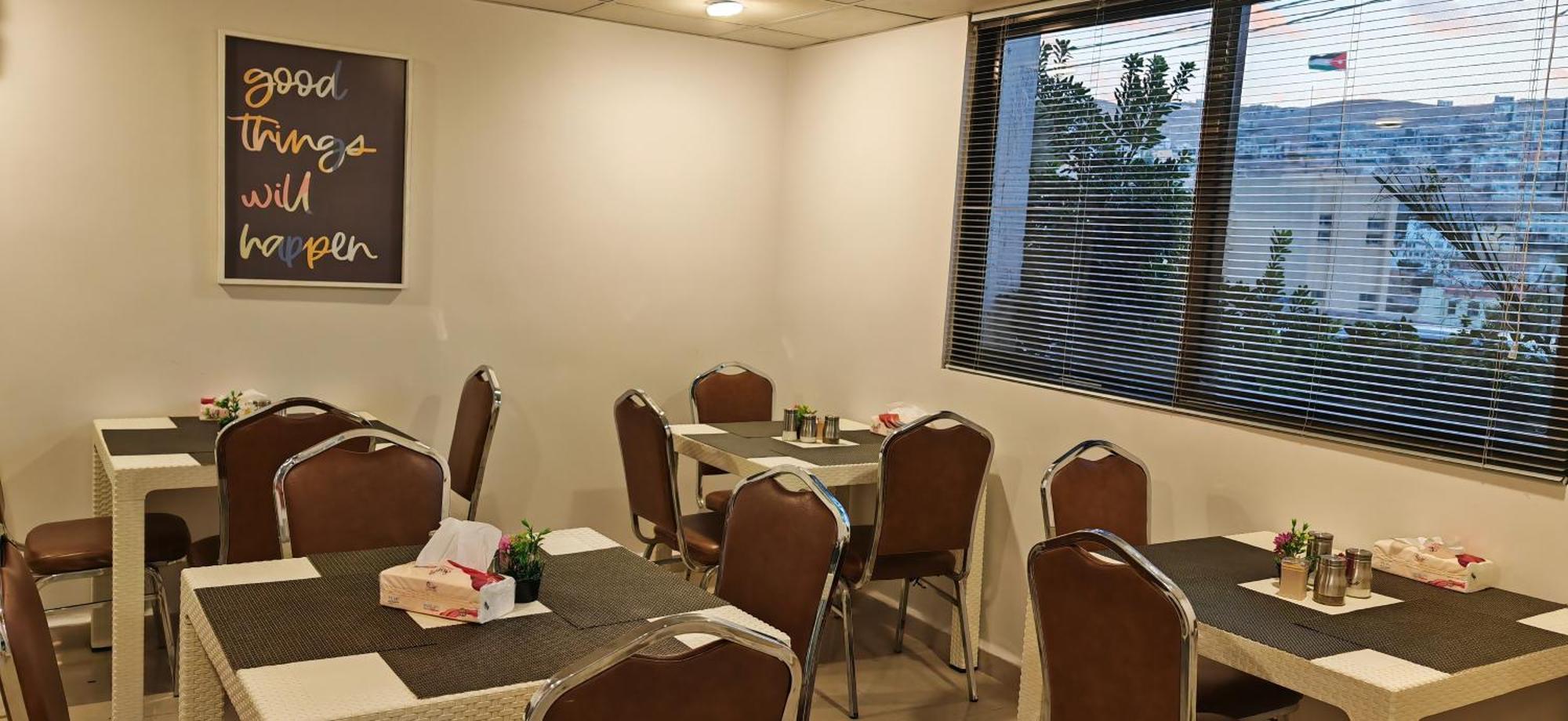 Cleopetra Hotel Вади Муса Екстериор снимка