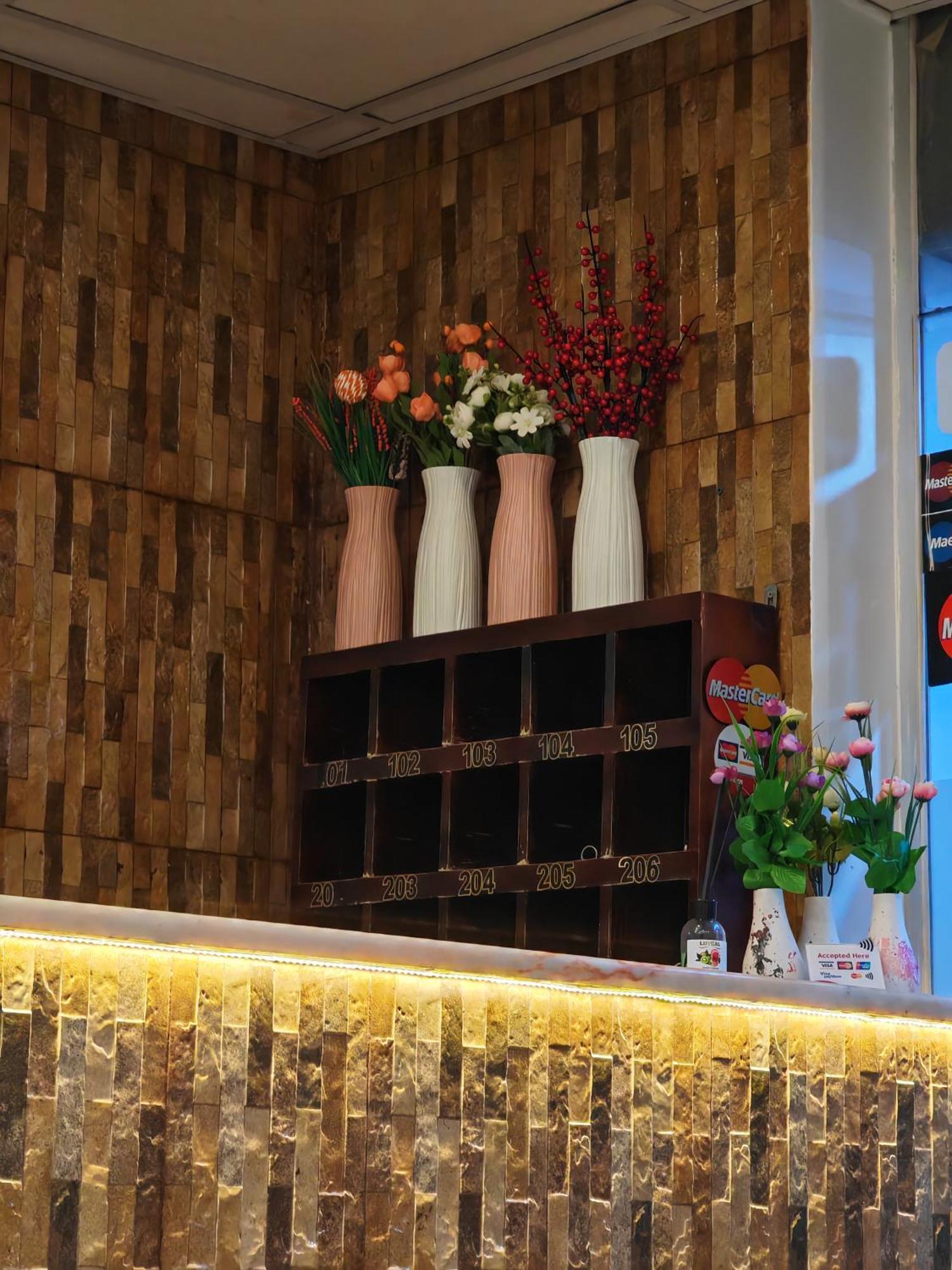 Cleopetra Hotel Вади Муса Екстериор снимка