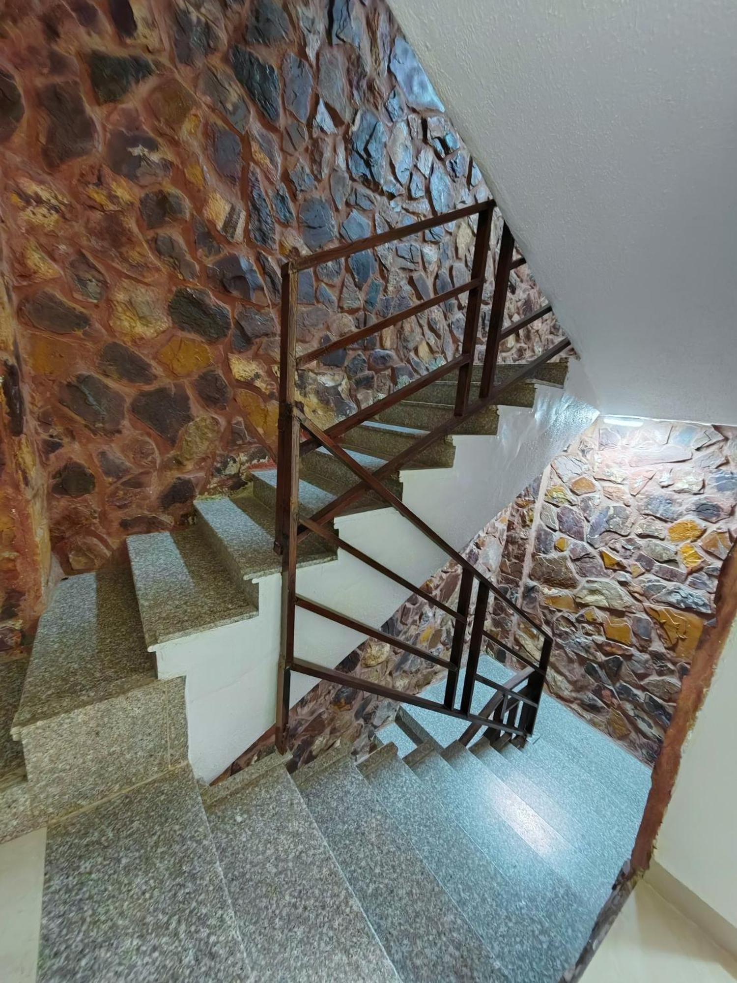 Cleopetra Hotel Вади Муса Екстериор снимка