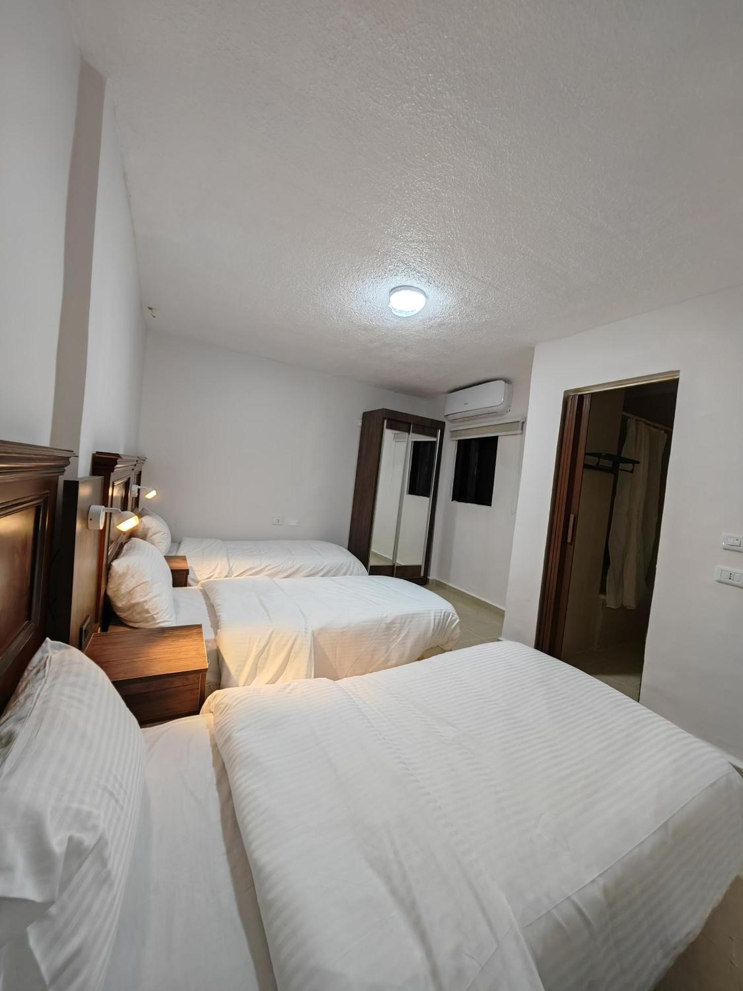 Cleopetra Hotel Вади Муса Стая снимка